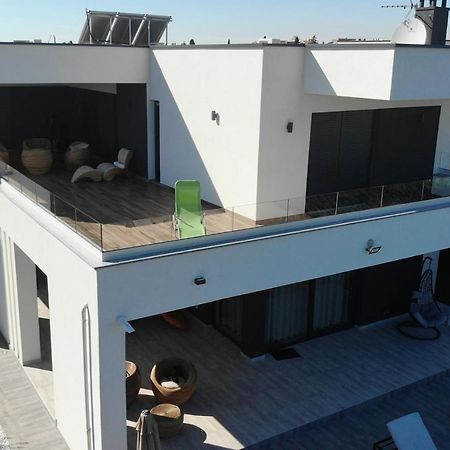 Villa Ula In Pula With Heated Pool And Sauna ภายนอก รูปภาพ